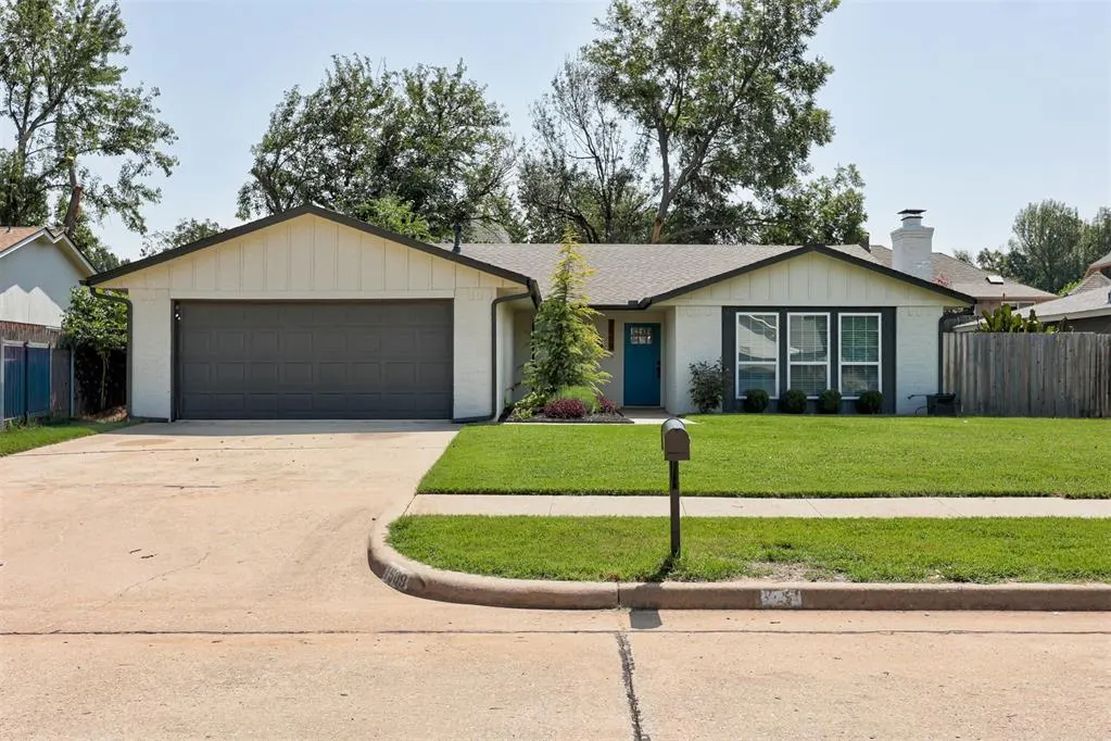 Front exterior — 1509 Davinbrook Drive, Norman, OK 73072