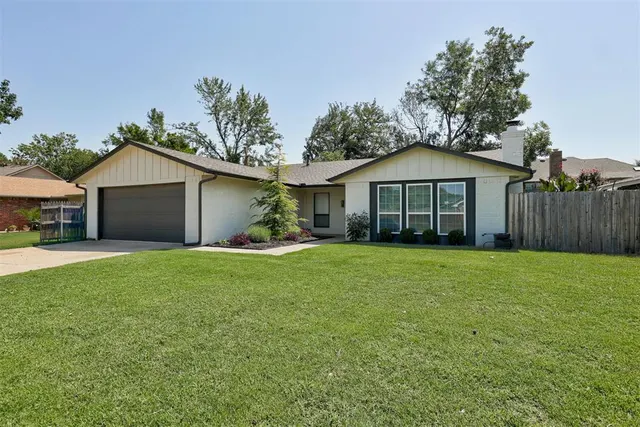 Photo 2 — 1509 Davinbrook Drive, Norman, OK 73072