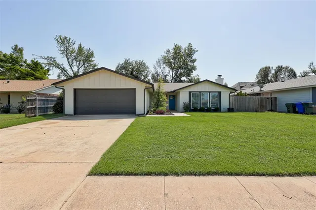 Photo 3 — 1509 Davinbrook Drive, Norman, OK 73072
