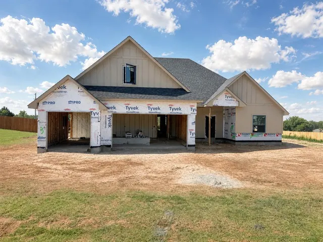 Front exterior — 4660 Ranchero Drive, Edmond, OK 73025