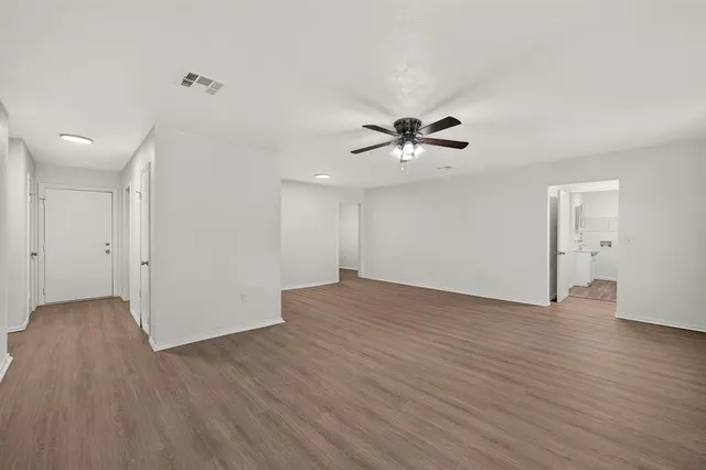 Photo 3 — 1270 N 1st Street, Harrah, OK 73045