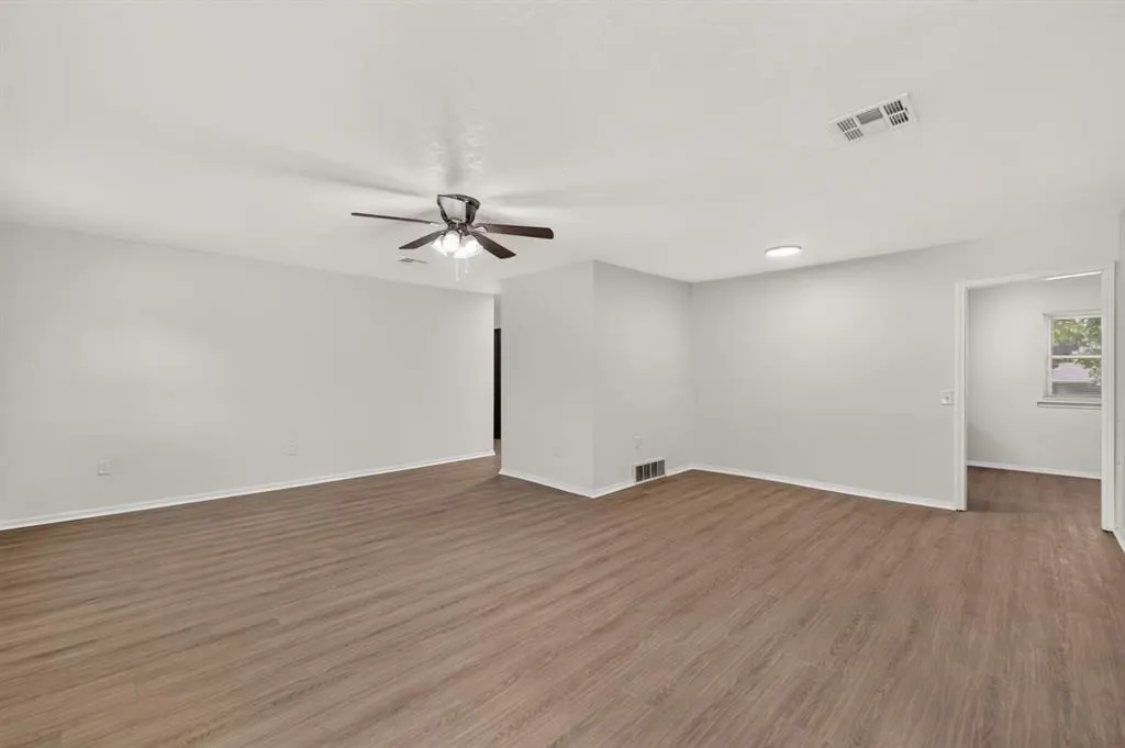 Photo 4 — 1270 N 1st Street, Harrah, OK 73045