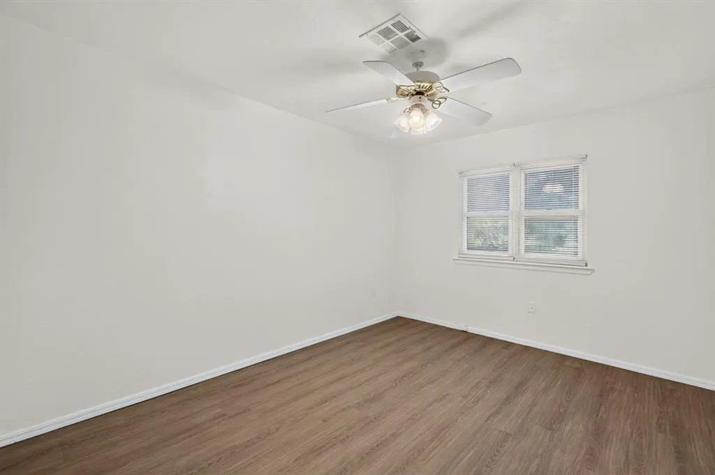 Photo 14 — 1270 N 1st Street, Harrah, OK 73045