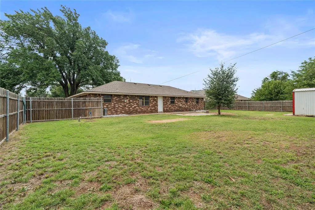 Photo 23 — 419 N Noble Avenue, Watonga, OK 73772