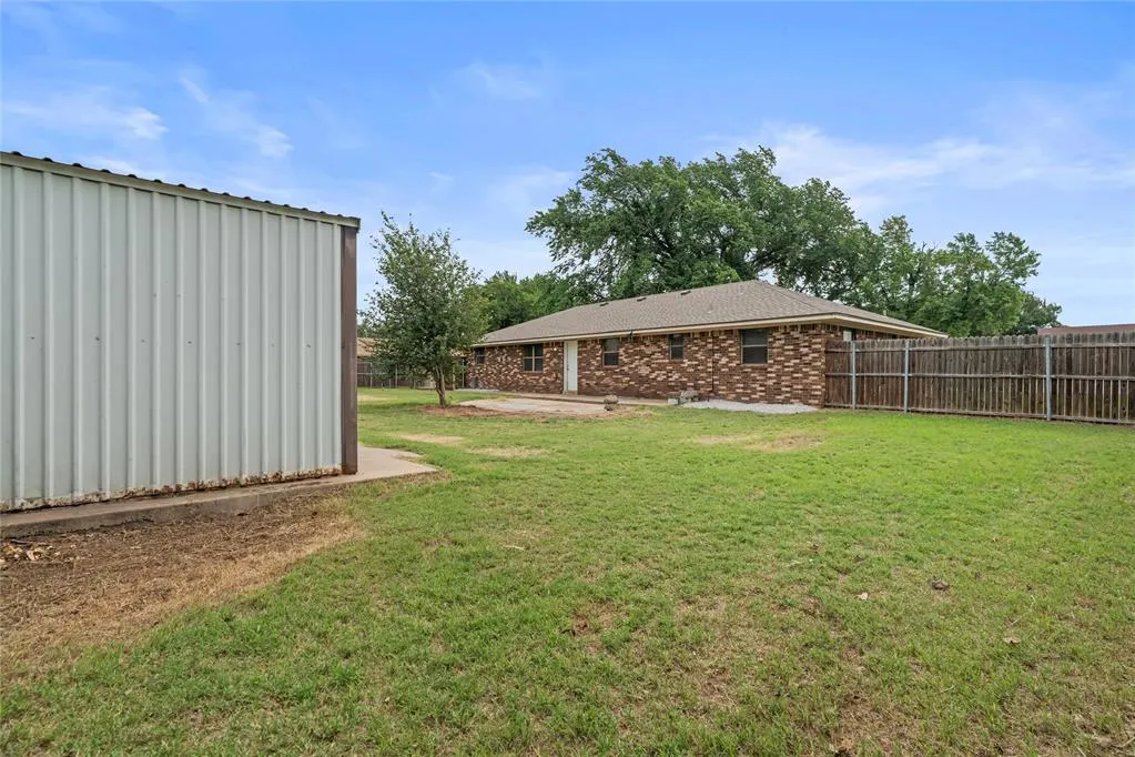 Photo 24 — 419 N Noble Avenue, Watonga, OK 73772