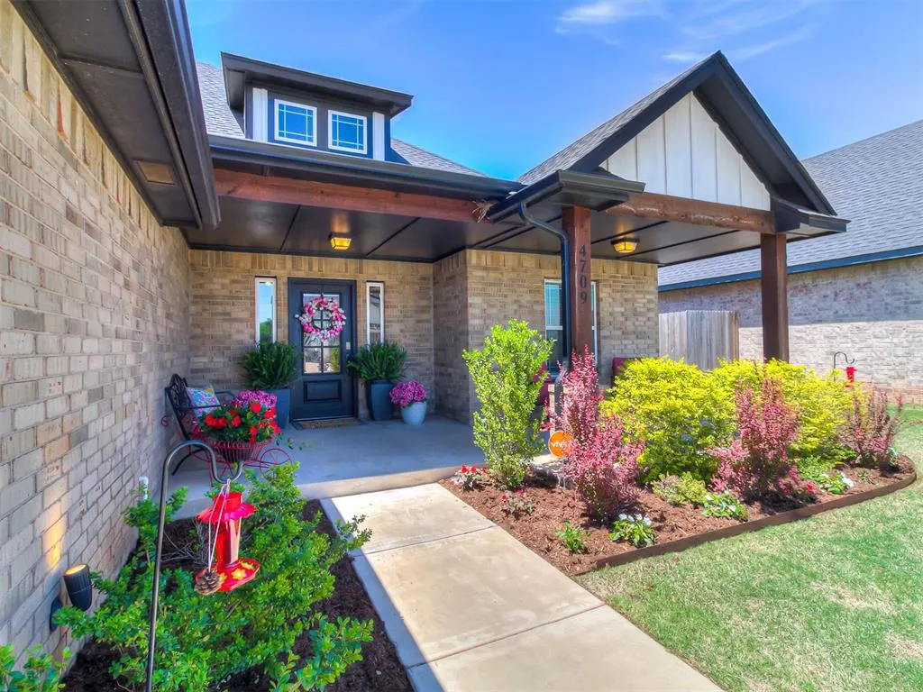 Front exterior — 4709 Mustang Park Boulevard, Mustang, OK 73064