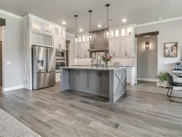 Photo 6 — 4709 Mustang Park Boulevard, Mustang, OK 73064