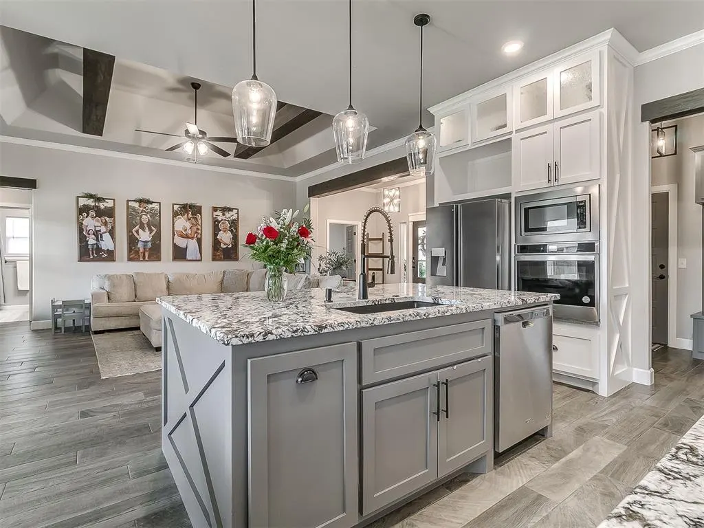 Photo 7 — 4709 Mustang Park Boulevard, Mustang, OK 73064