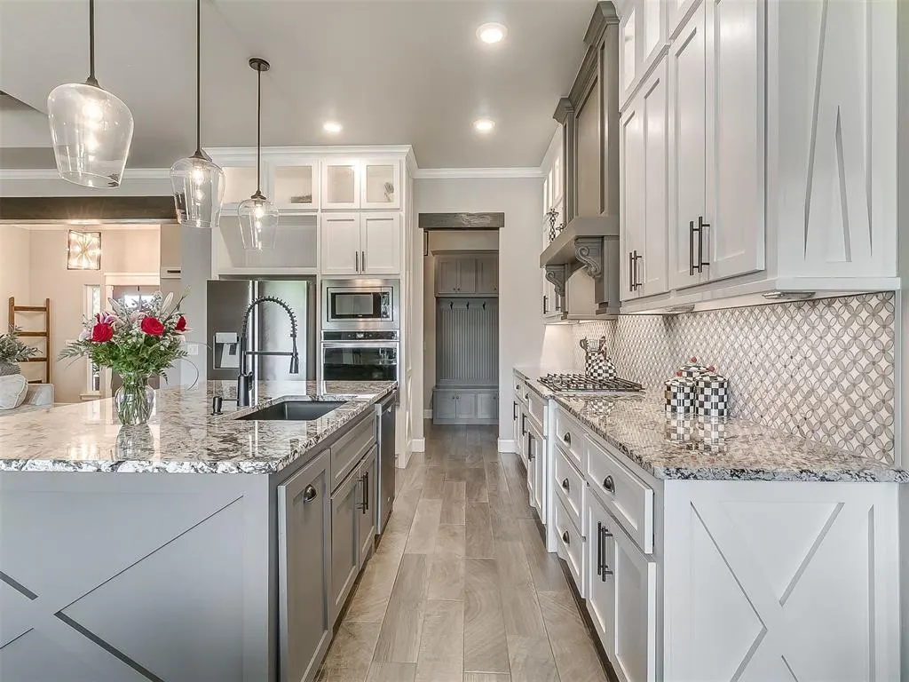 Photo 12 — 4709 Mustang Park Boulevard, Mustang, OK 73064