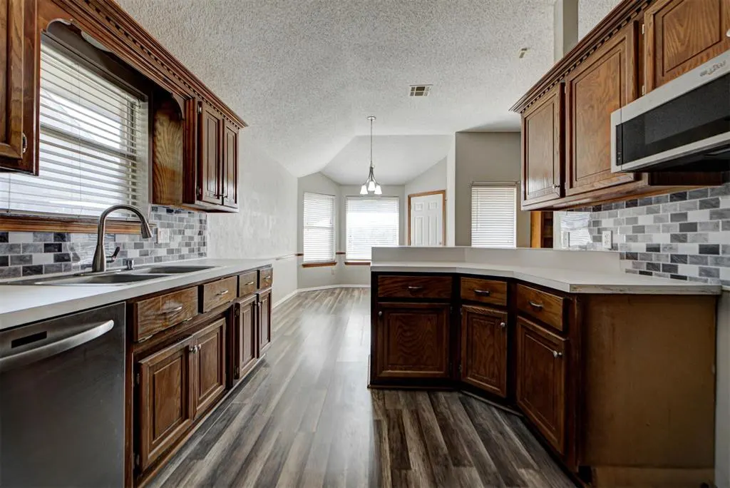Photo 20 — 2620 Sequoyah Avenue, Moore, OK 73160