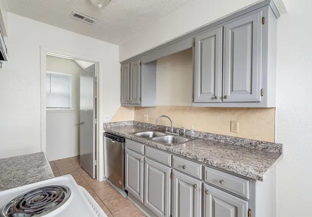 Photo 6 — 8300 NW 10th Street 154, Oklahoma City, OK 73127
