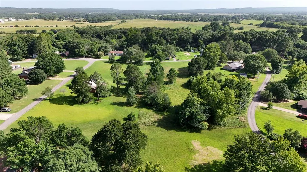Photo 3 — 1740 E McGill Circle, Eufaula, OK 74432