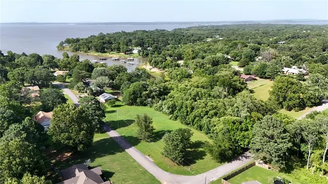 Photo 8 — 1740 E McGill Circle, Eufaula, OK 74432