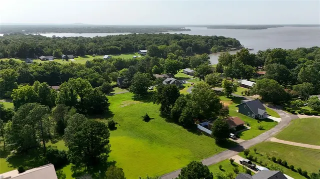 Photo 6 — 1685 W McGill Circle, Eufaula, OK 74432