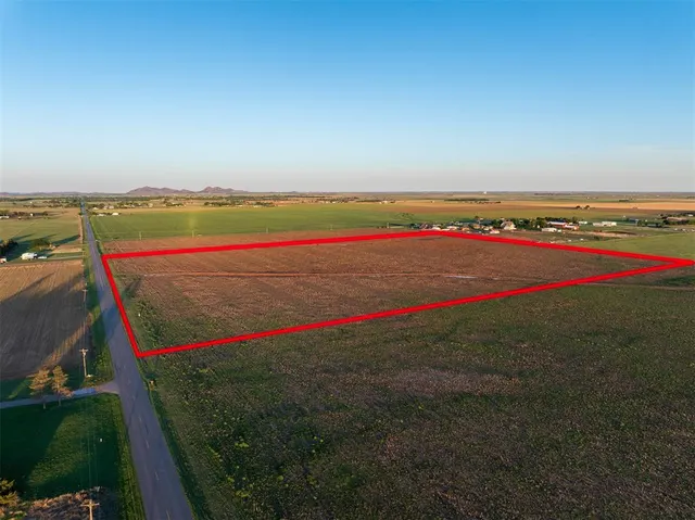 Photo 2 — 03 East County Road 159 -Racetrack Road, Altus, OK 73521