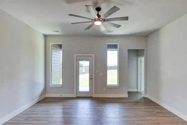 Photo 6 — 519 NE 23rd Avenue, Norman, OK 73071