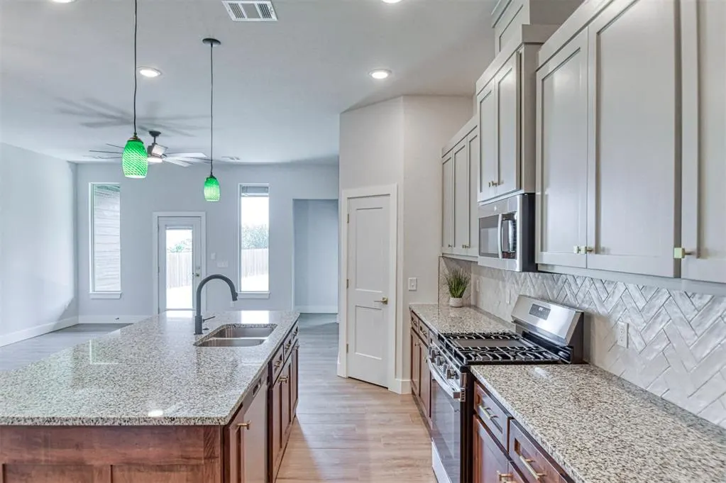 Photo 11 — 519 NE 23rd Avenue, Norman, OK 73071
