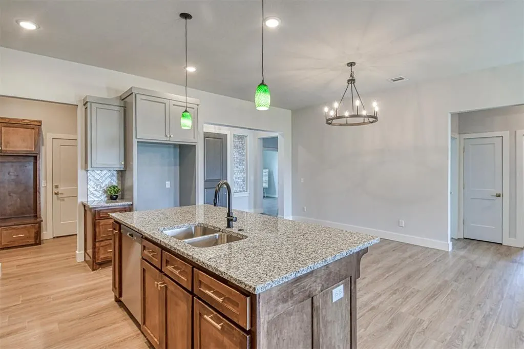 Photo 15 — 519 NE 23rd Avenue, Norman, OK 73071