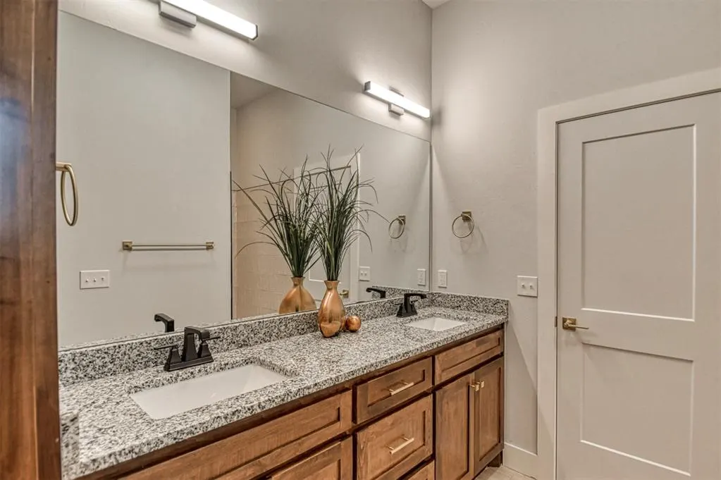 Photo 24 — 519 NE 23rd Avenue, Norman, OK 73071