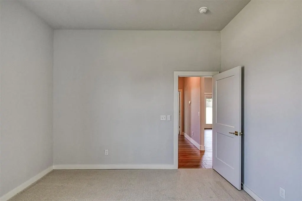 Photo 36 — 519 NE 23rd Avenue, Norman, OK 73071