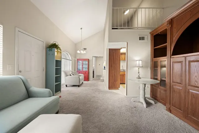 Photo 3 — 11525 N Meridian Avenue 206, Oklahoma City, OK 73120