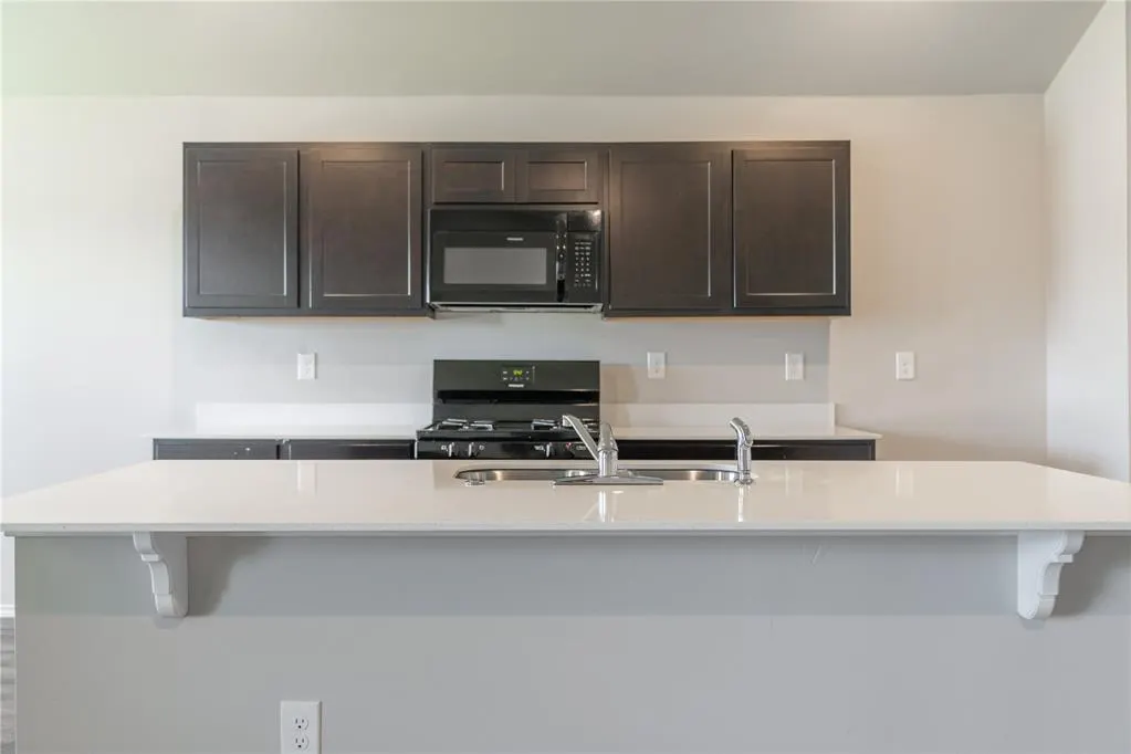 Photo 9 — 9508 Saddle Drive, Yukon, OK 73099