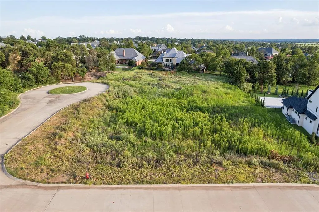Photo 3 — 2622 Crittenden Court, Norman, OK 73072