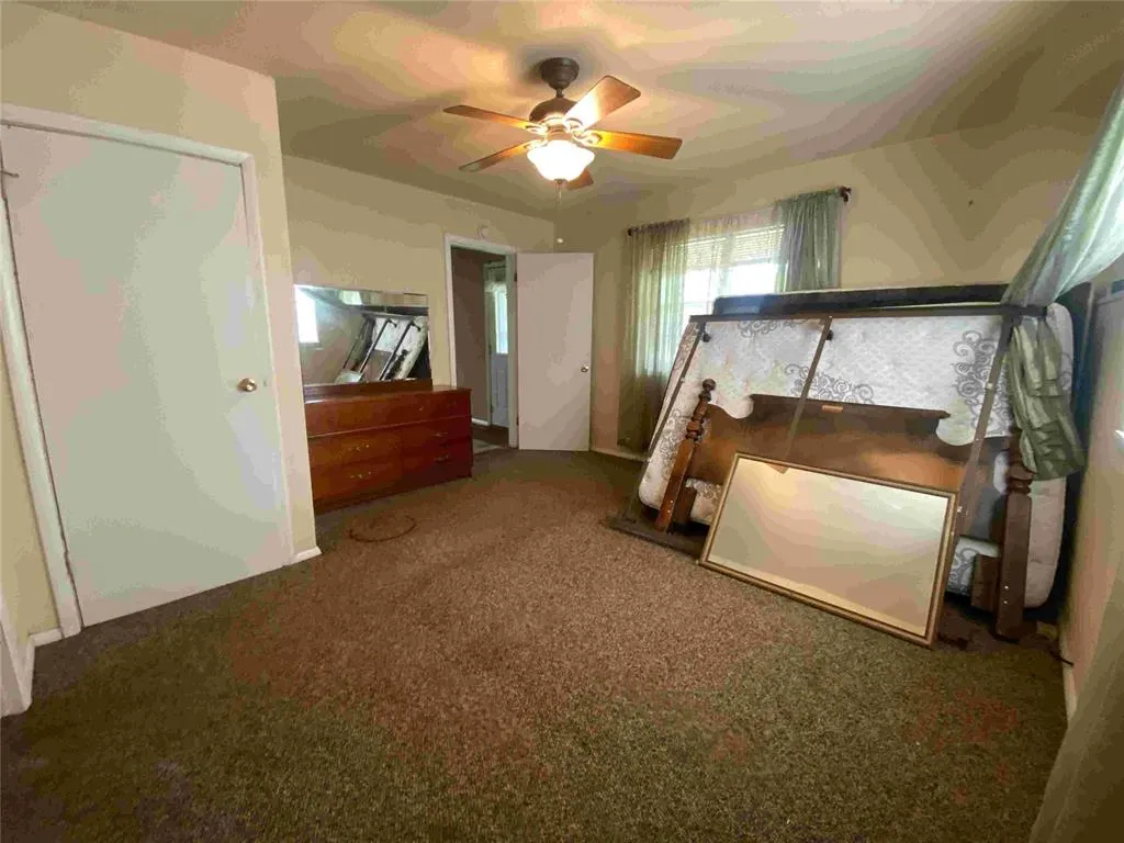 Photo 11 — 407 W Franklin Street, Maud, OK 74854