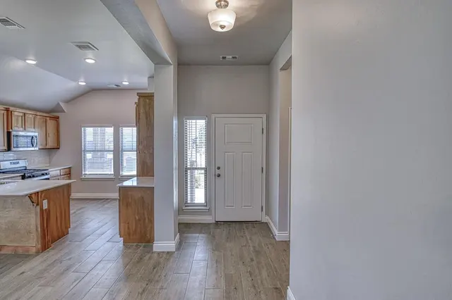 Photo 4 — 624 Caladium Drive, Yukon, OK 73099