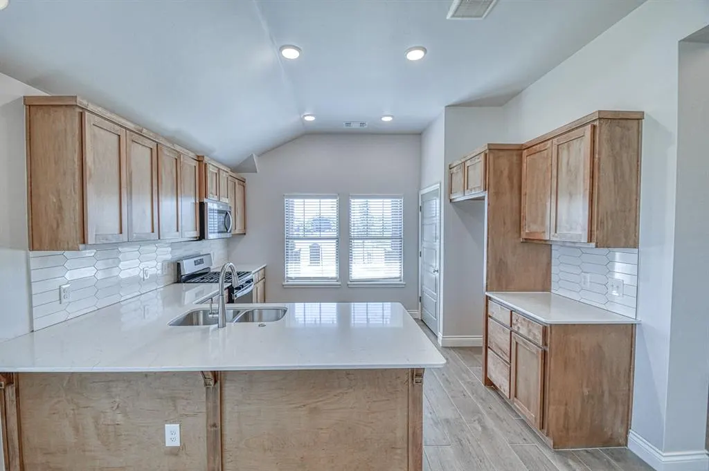 Photo 10 — 624 Caladium Drive, Yukon, OK 73099