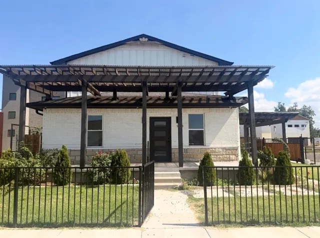 Photo 2 — 1301 NW 1st Street, Oklahoma City, OK 73106