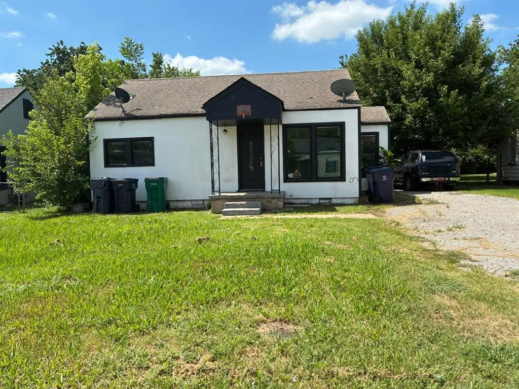 Front exterior — 2324 SW Binkley Street, Oklahoma City, OK 73119