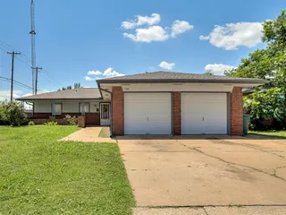 Sold home at 136 Elwood Drive