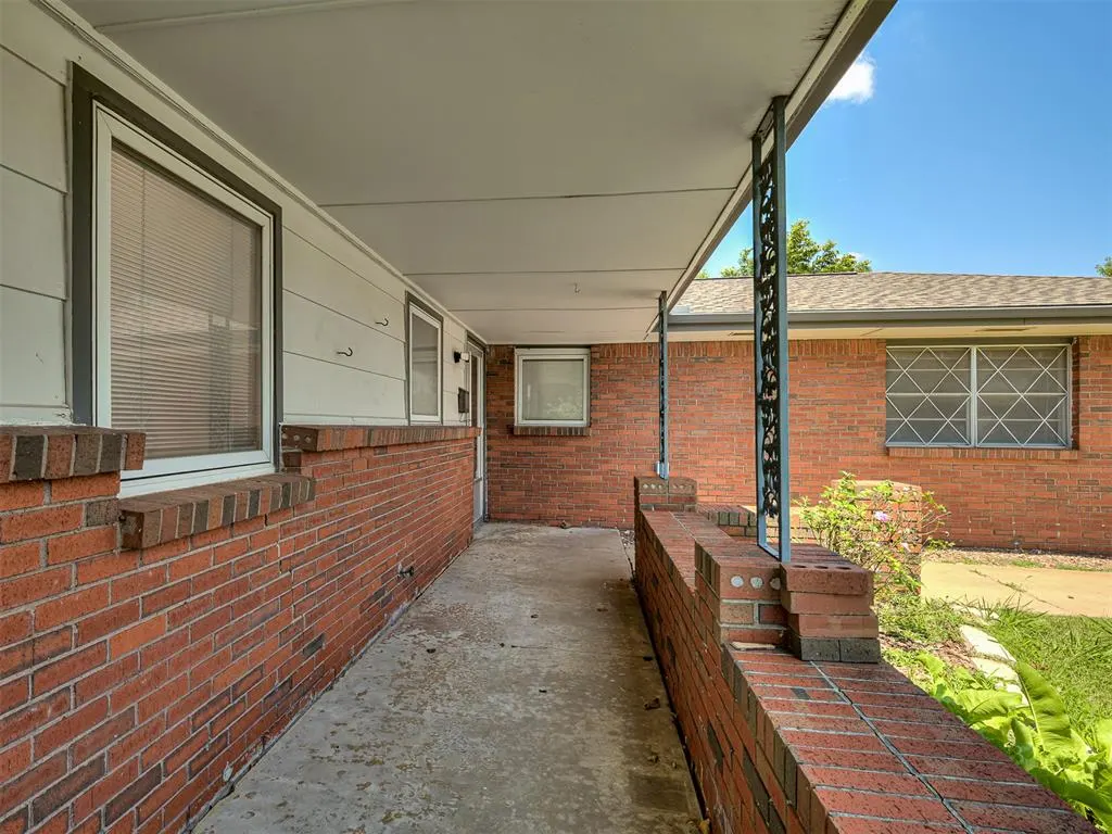 Photo 6 — 136 Elwood Drive, Edmond, OK 73013
