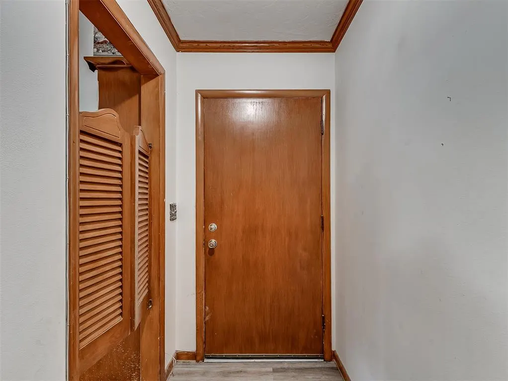 Photo 7 — 136 Elwood Drive, Edmond, OK 73013