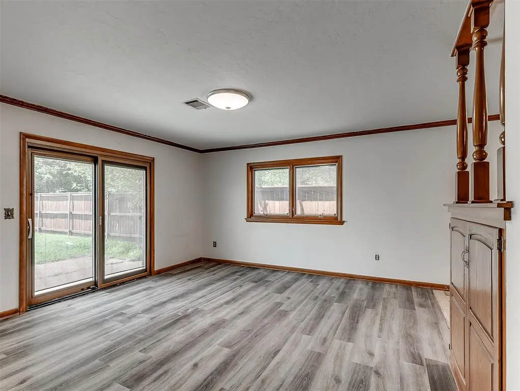 Photo 8 — 136 Elwood Drive, Edmond, OK 73013