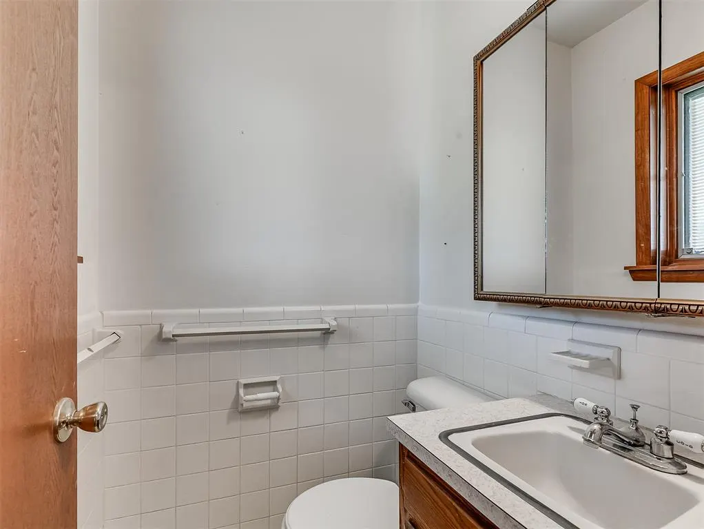 Photo 23 — 136 Elwood Drive, Edmond, OK 73013