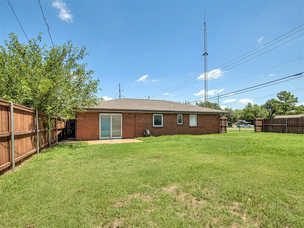 Photo 31 — 136 Elwood Drive, Edmond, OK 73013