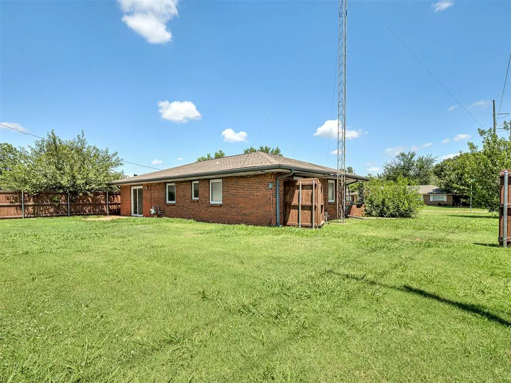 Photo 32 — 136 Elwood Drive, Edmond, OK 73013