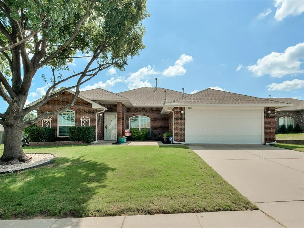 Front exterior — 4401 Spotted Owl Circle, Norman, OK 73072