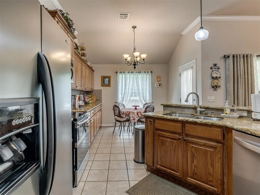 Photo 9 — 4401 Spotted Owl Circle, Norman, OK 73072