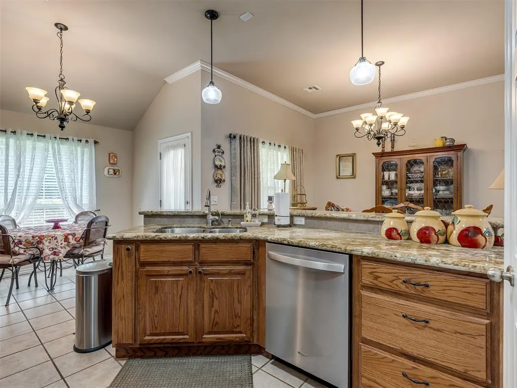 Photo 12 — 4401 Spotted Owl Circle, Norman, OK 73072