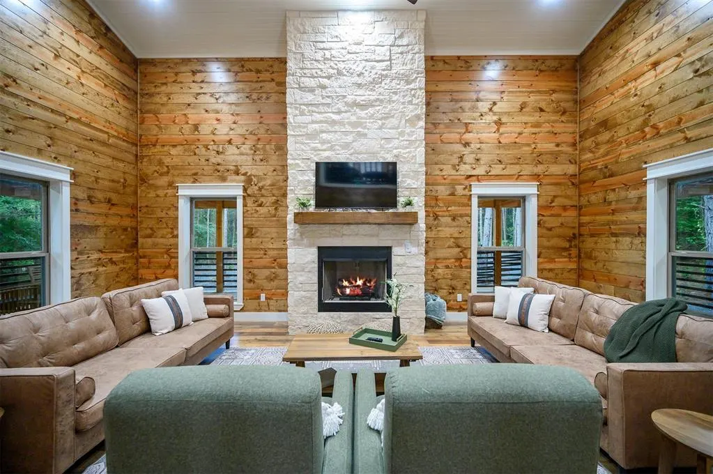 Photo 2 — 133 Bear Maple Trail, Broken Bow, OK 74728