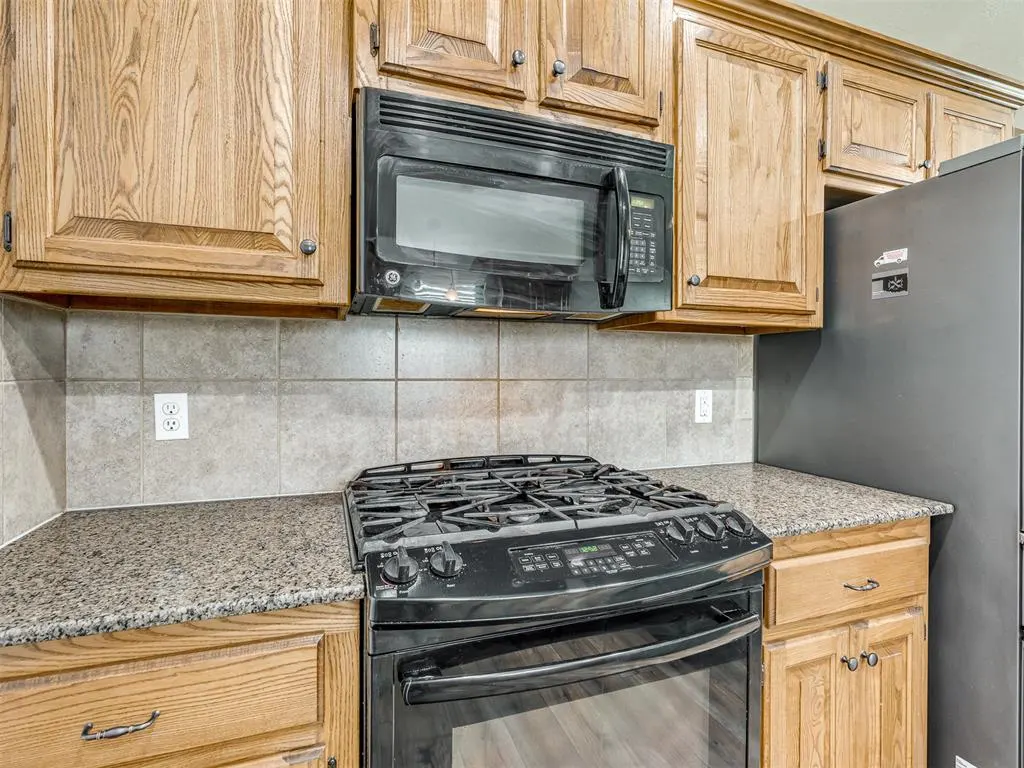 Photo 8 — 8128 Kaden Road, Oklahoma City, OK 73132