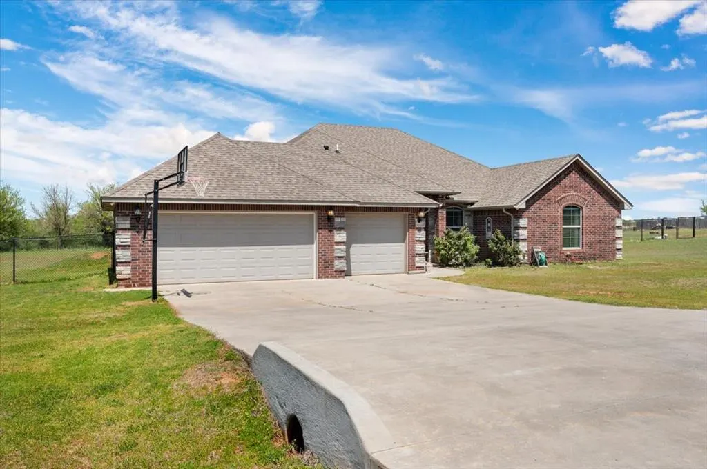 Photo 3 — 2004 County Road 1198, Tuttle, OK 73089