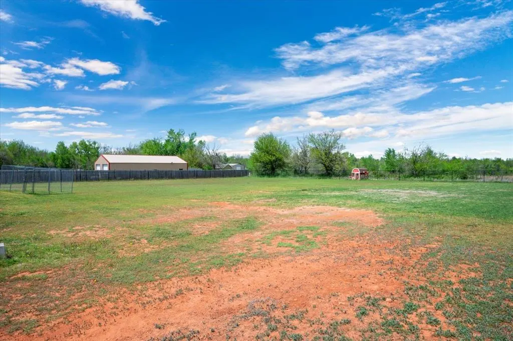 Photo 5 — 2004 County Road 1198, Tuttle, OK 73089