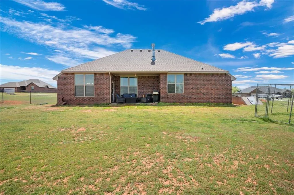 Photo 7 — 2004 County Road 1198, Tuttle, OK 73089