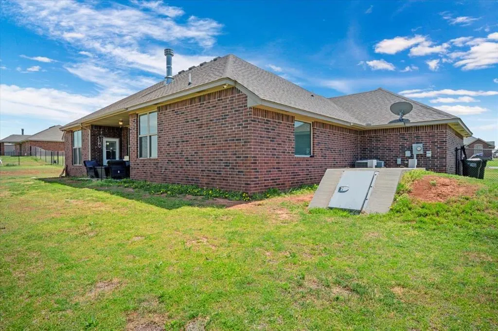 Photo 8 — 2004 County Road 1198, Tuttle, OK 73089