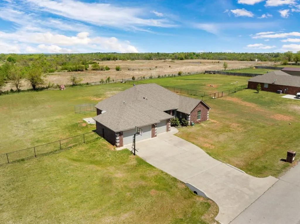 Photo 13 — 2004 County Road 1198, Tuttle, OK 73089