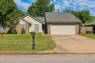 Sold home at 505 Crestview